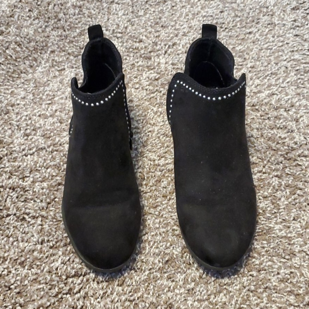 Girls boots